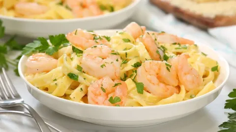 Quick and Easy Fettuccine Alfredo with Garlic Shrimp Recipe