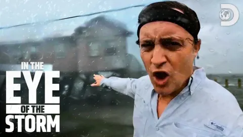 Inside the Disaster Zone: Firsthand Accounts of Hurricanes, Floods, and Wildfires