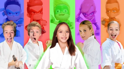 Ninja Warriors Compete for Powerful Figures in Epic Battle