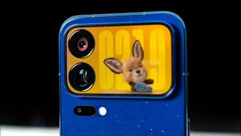 Xiaomi 18 Pro Max Unboxing Reveals How It Differs From Apple's iPhone Max
