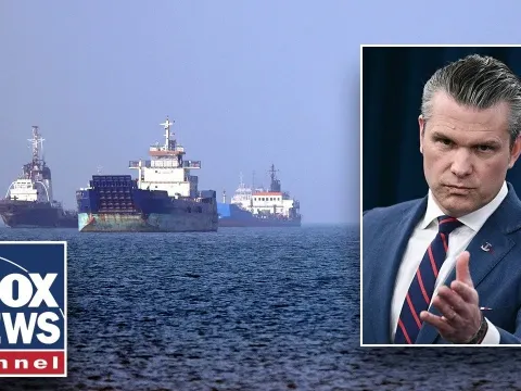 Pentagon Reports Hundreds of Ships Lining Up at Strait of Hormuz