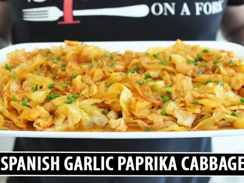 How to Make Spanish Garlic Paprika Cabbage with Perfect Texture