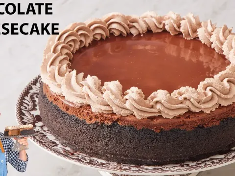 Decadent Chocolate Cheesecake Recipe with Oreo Crust and Ganache Topping