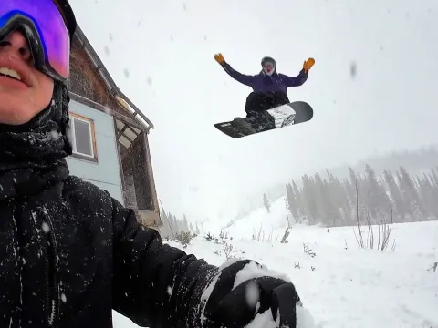 Daily Internet Highlights: Viral Videos and Unexpected Moments