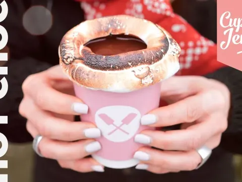 How to Make Deluxe Hot Chocolate with Homemade Marshmallow Fluff