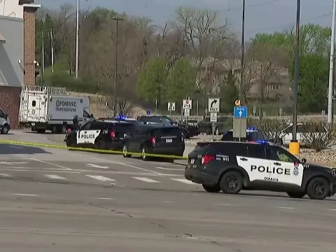 Police shoot woman who tried to kidnap 3-year-old at Omaha Walmart