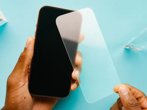Why Smartphone Glass Claims Are Often Misleading