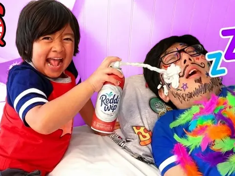 Don't Wake Greedy Daddy Family Prank Challenge