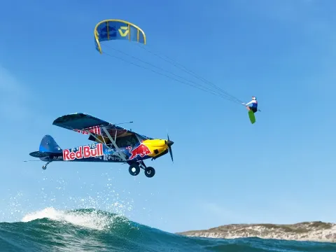 Kitesurfer Achieves World First by Jumping Over a Flying Plane