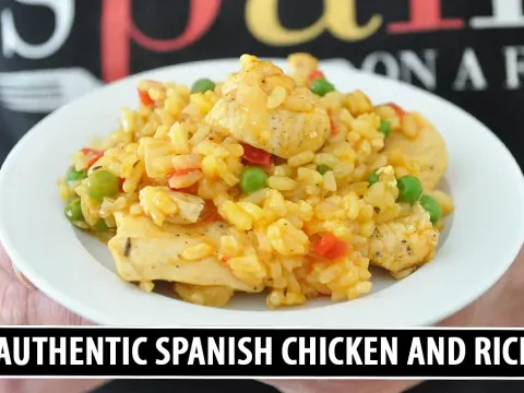 Authentic Spanish Arroz con Pollo: A Classic Chicken and Rice Recipe Ready in 40 Minutes
