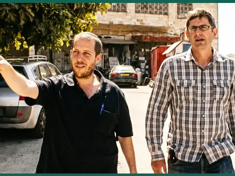 Louis Theroux Investigates Ultra-Zionist Settlers and Palestinian Land Disputes in the West Bank