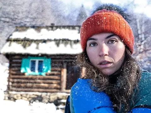 Living Alone in a Remote Mountain Cabin During Deep Winter Without Power