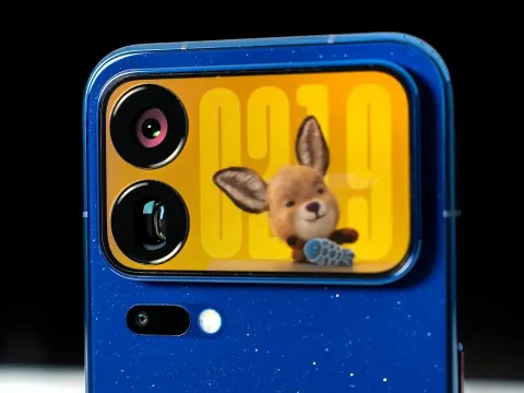 Xiaomi 18 Pro Max Unboxing Reveals How It Differs From Apple's iPhone Max