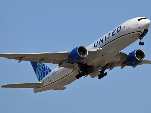 United Airlines Flight Diverted After Passenger Names Bluetooth Device With Offensive Word