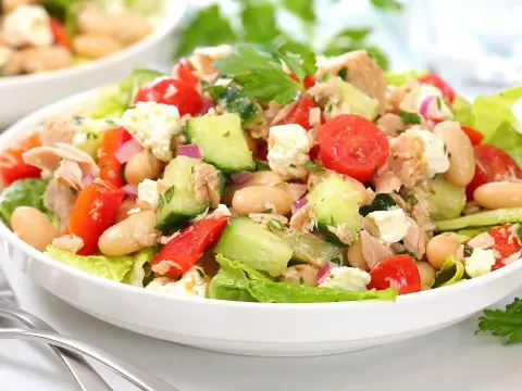 Bright and Crunchy Mediterranean Tuna Salad Without Mayo