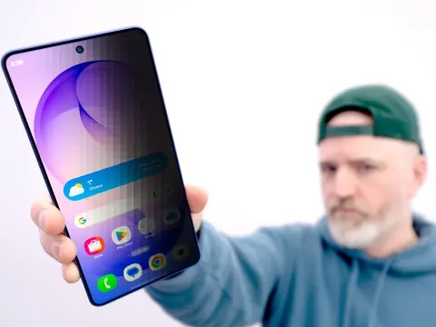 Samsung Galaxy S26 Ultra Unboxing Reveals Secret Screen and New Features
