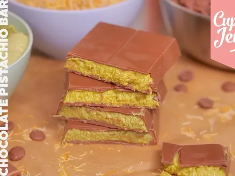 How to Make the Viral Dubai Pistachio Chocolate Bar at Home
